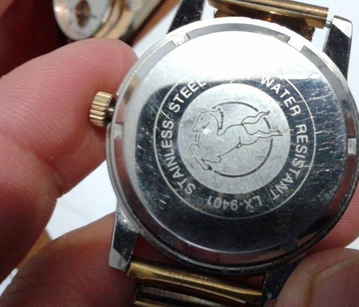 国产黑马机械表