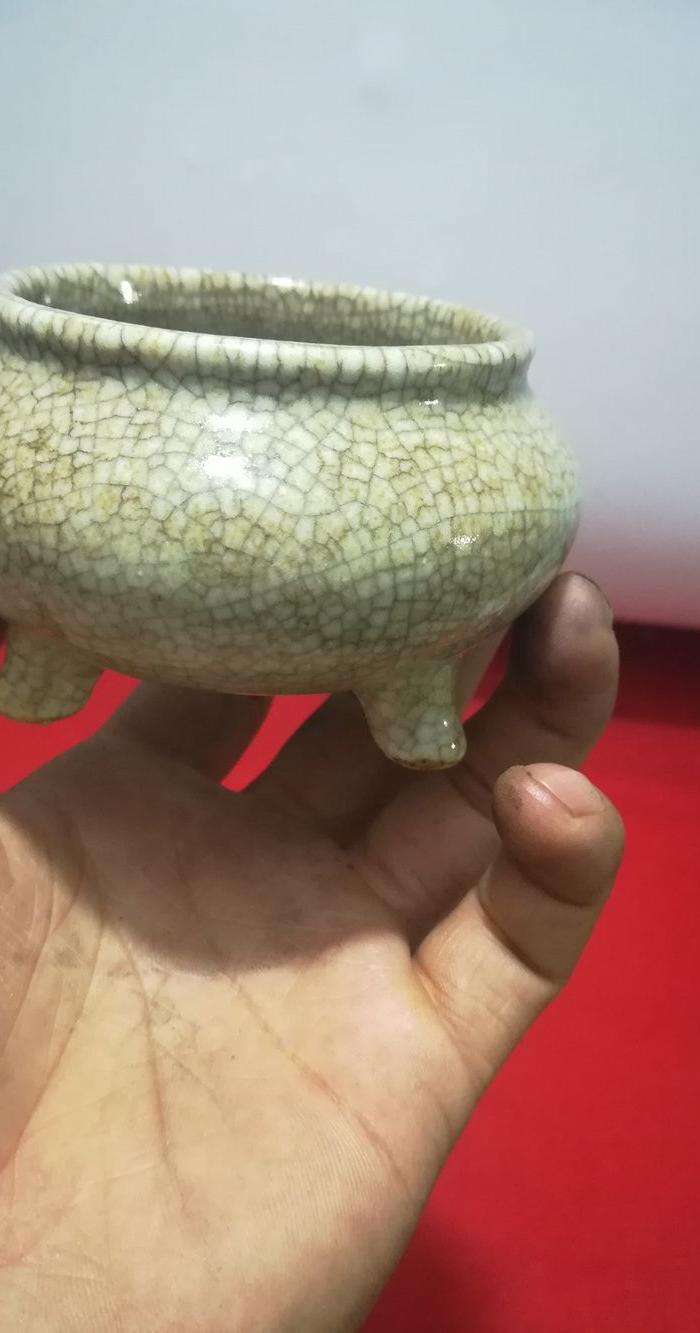 解放初仿哥釉三足香炉