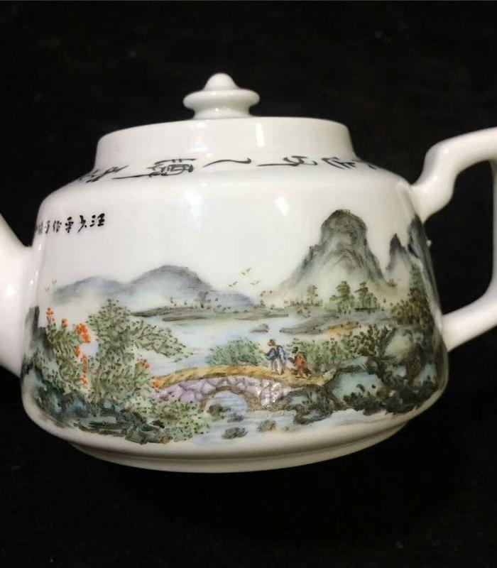 汪少平浅绛彩茶壶