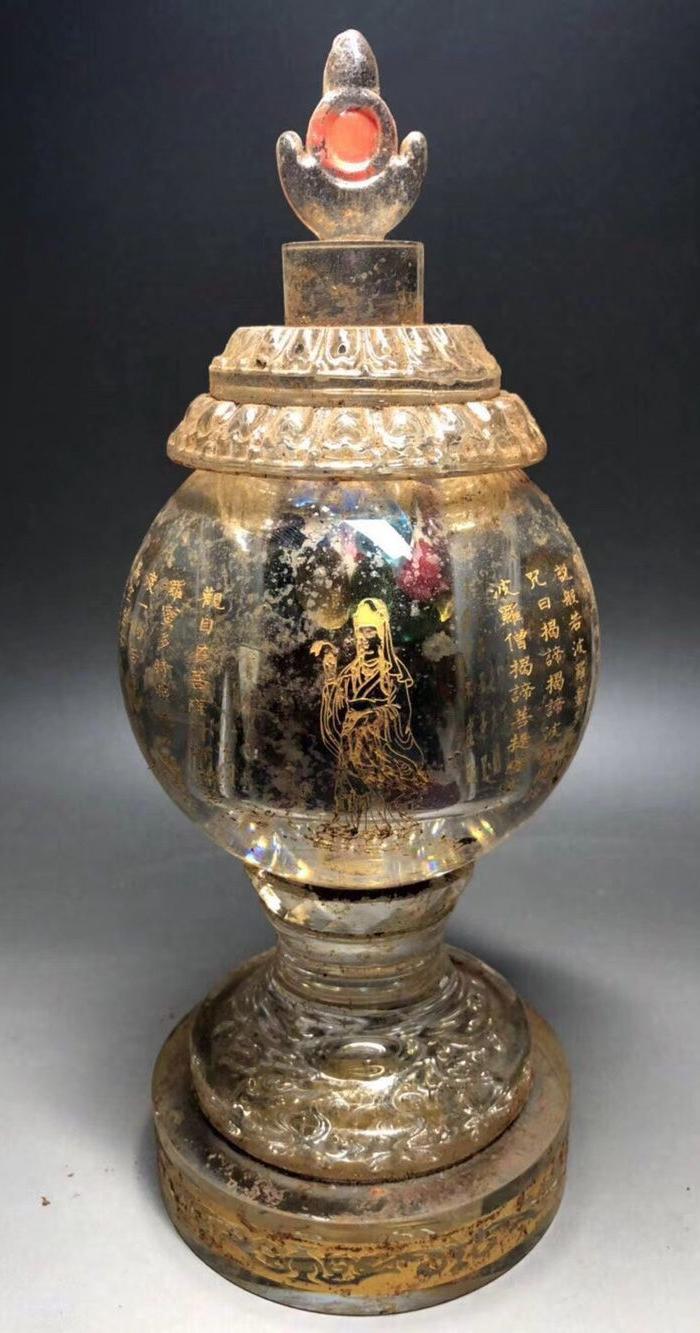 水晶舍利塔