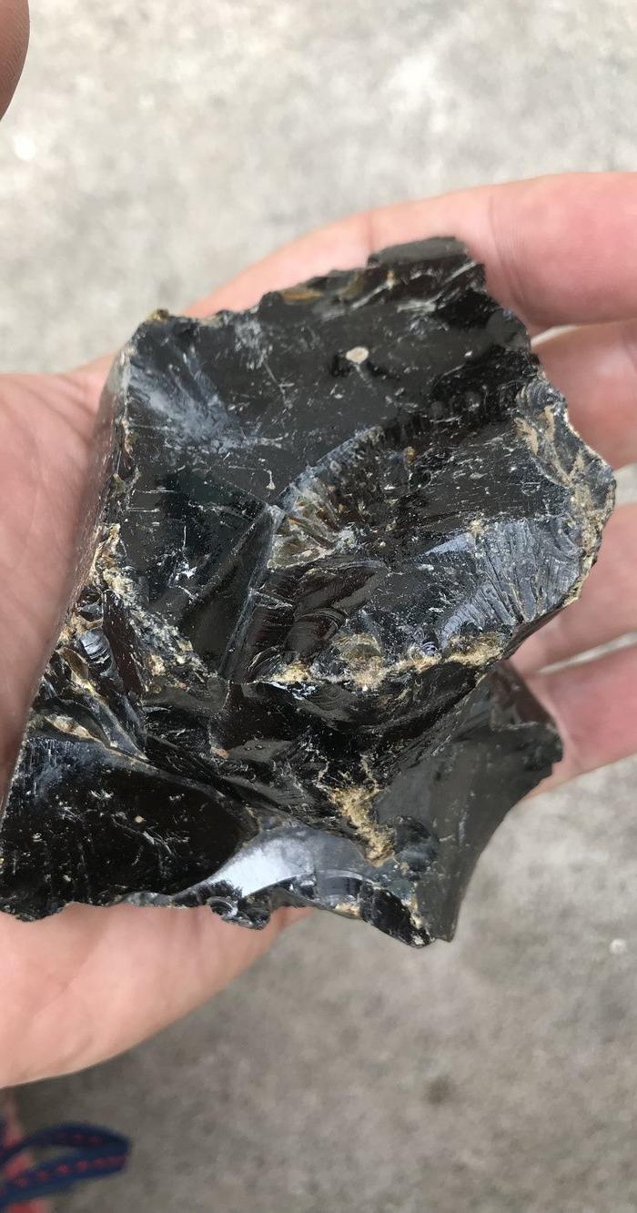 一块五彩琉璃块