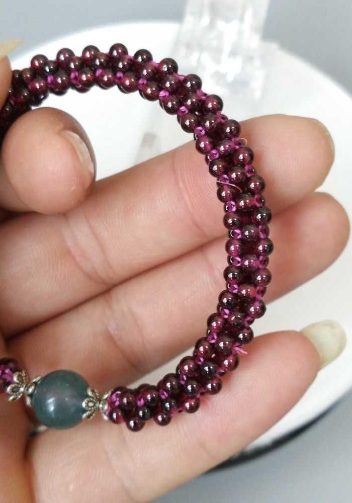 少见的天然酒红石榴石手串