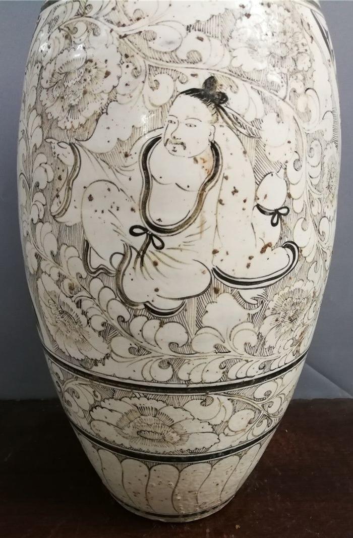 磁州窑人物梅瓶