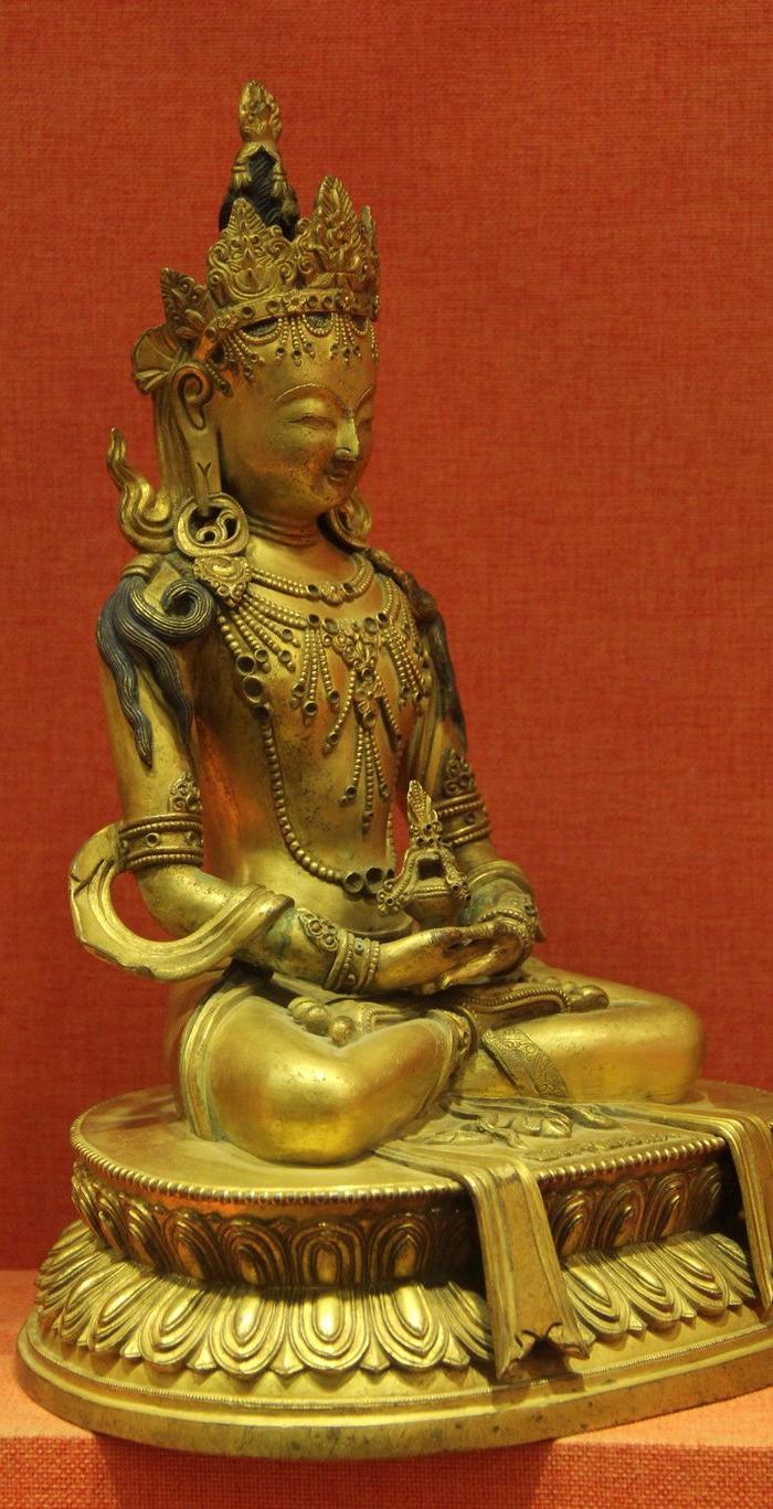 大清乾隆年制佛像