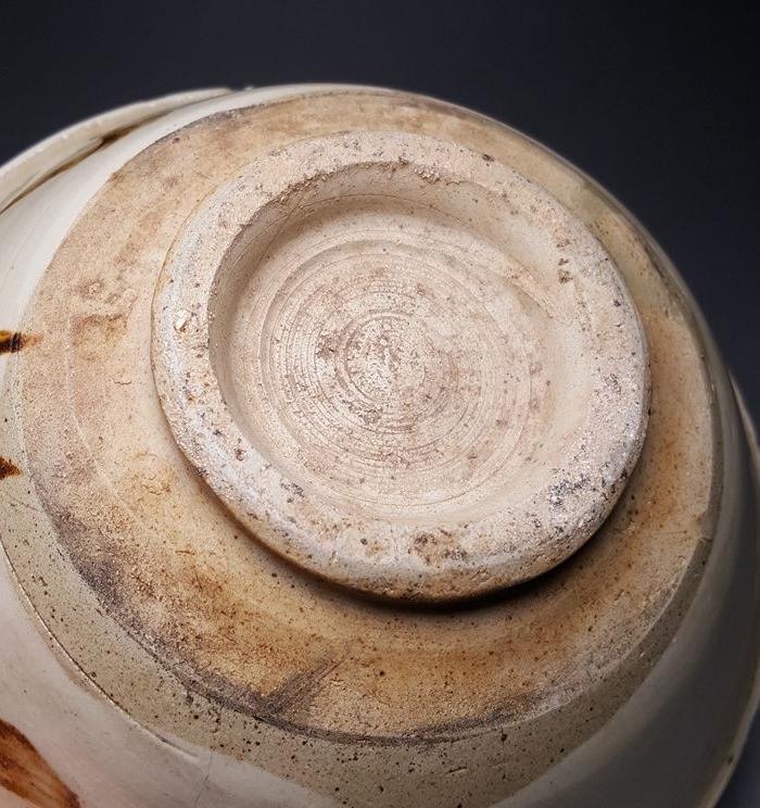 清代磁州窑白底黑花大碗