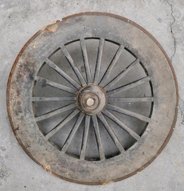 老木车轮 老轱辘