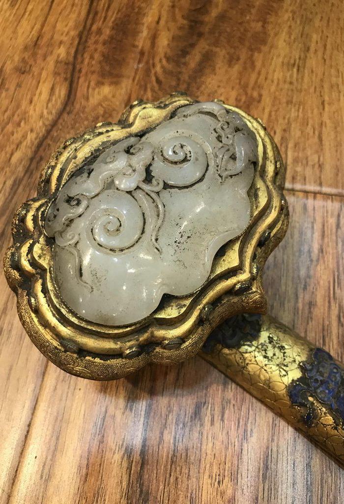 鎏金镶嵌玉如意