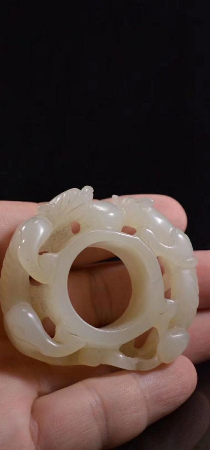 和田玉双龙戏珠扳指