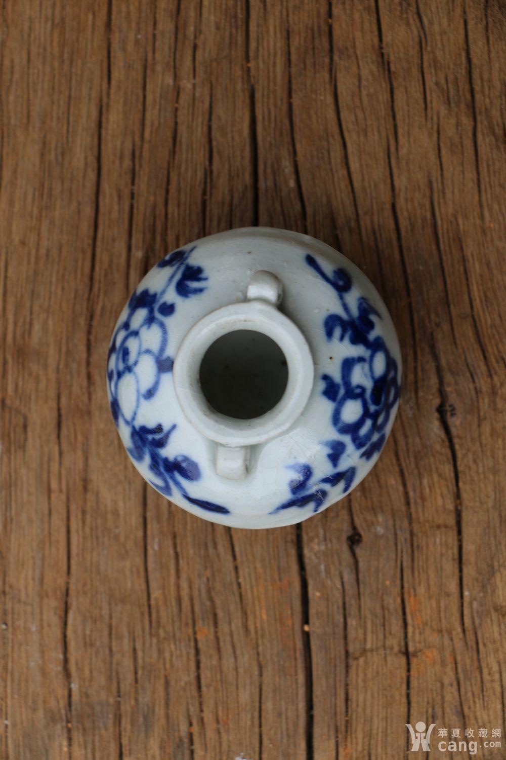 元青花折枝菊花纹水盂