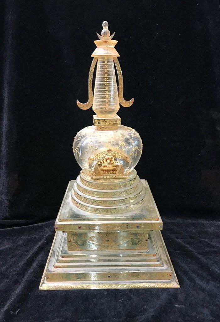 水晶佛祖舍利塔