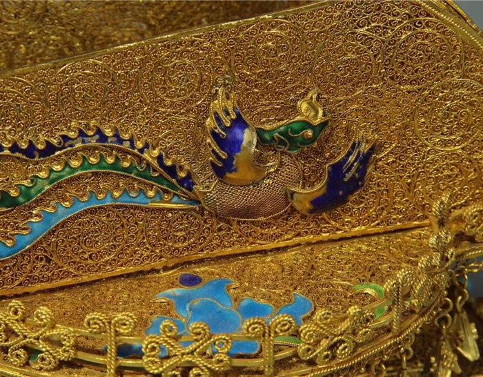 铜鎏金凤棺升官发财