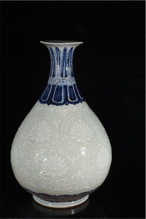 明宣德白釉玉壶春瓶