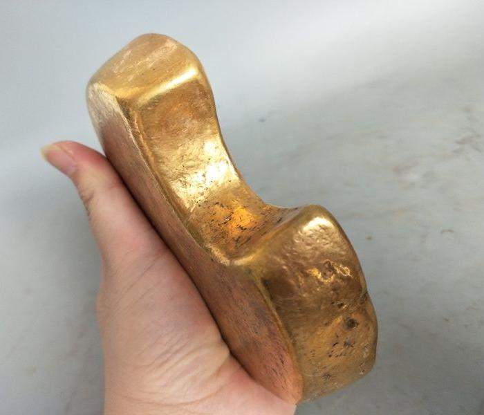 清代五十两金锭