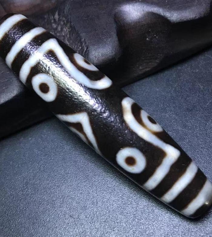 藏传真品老料高油 十一眼天珠