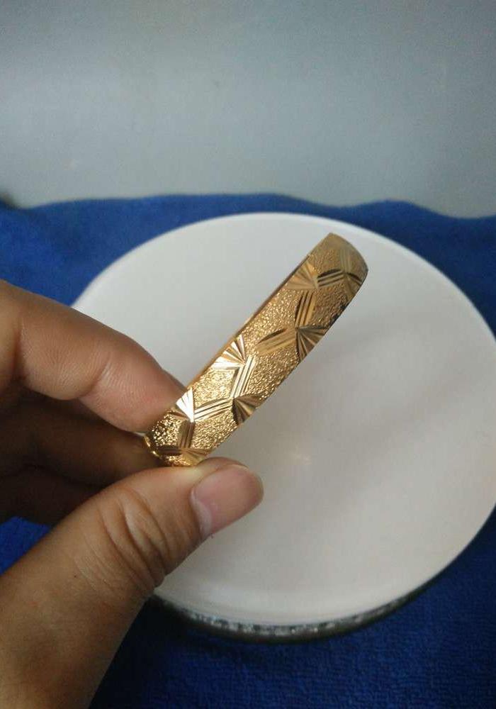 少见的12k金手镯