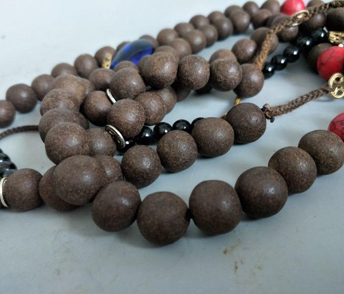 清代传世一串老沉香朝珠