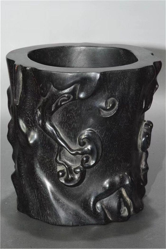 清代树瘤形小叶紫檀木笔筒