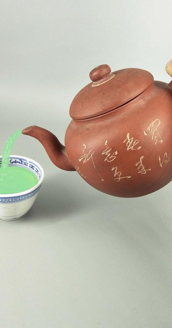 陶刻名家任小松刻紫砂壶