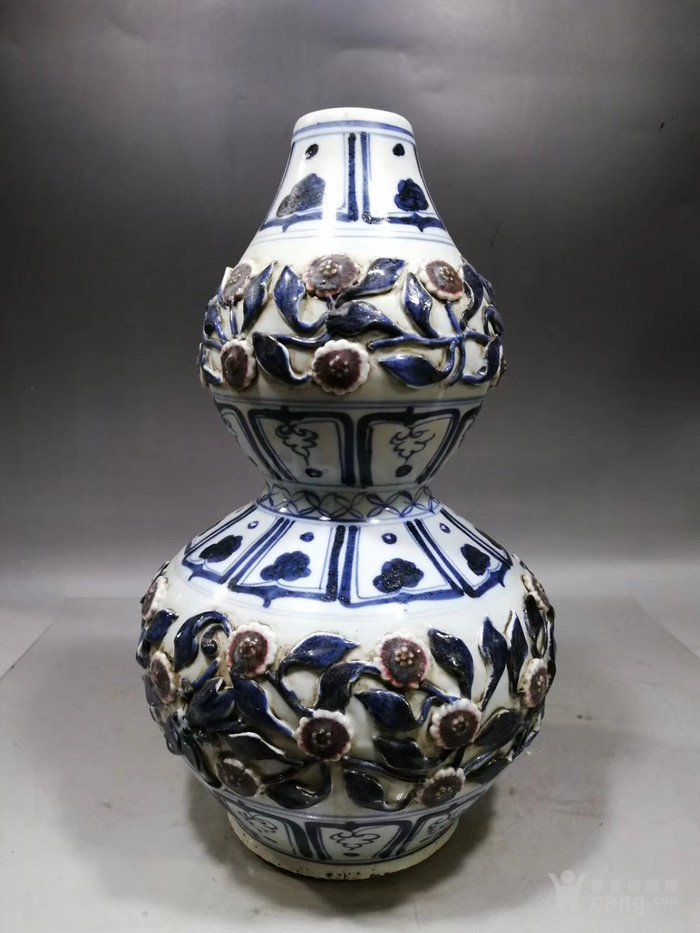 元代青花釉里红捏花葫芦瓶