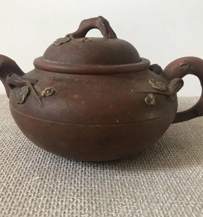 建国初史月华扁梅紫砂壶