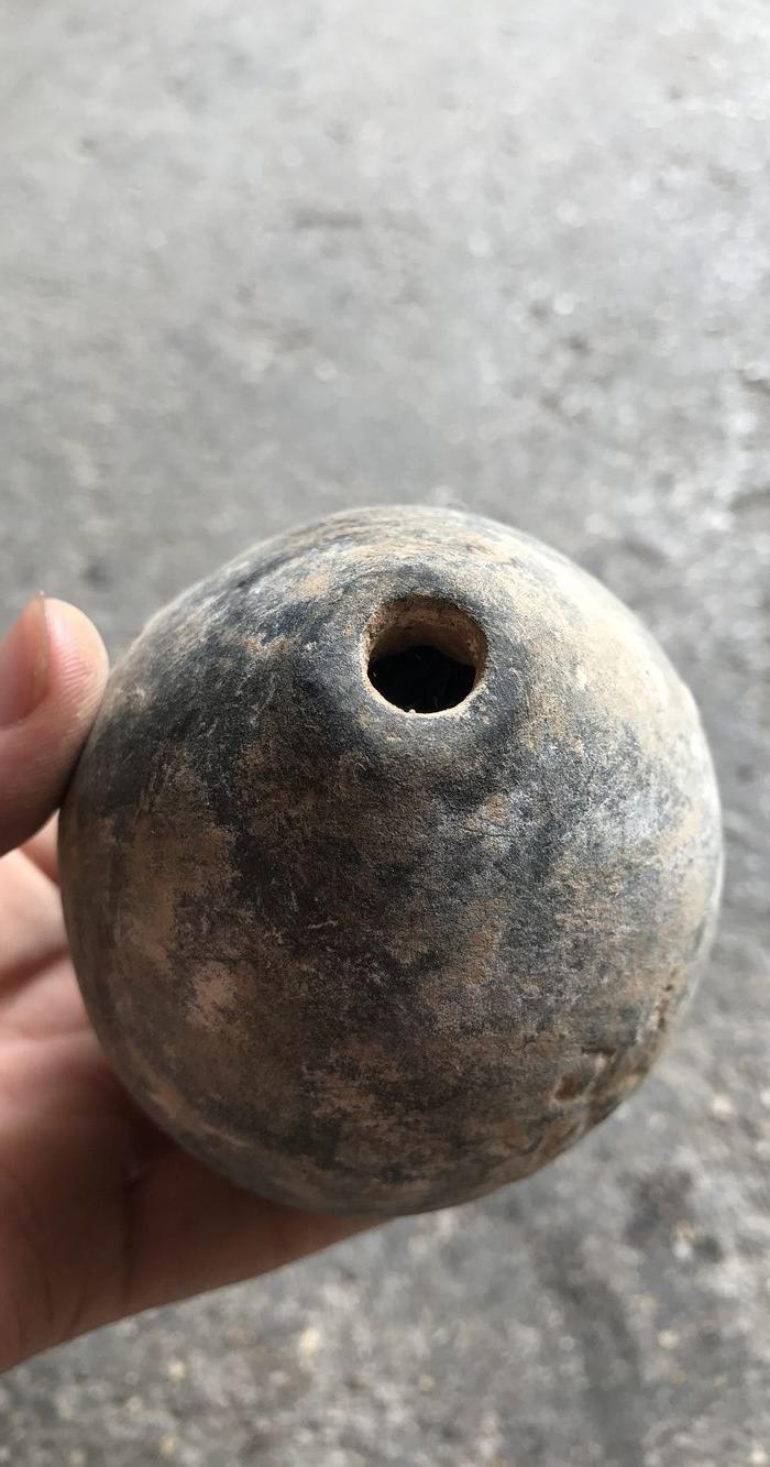 收来的精致半坡陶埙 最古老的乐器 保存完好