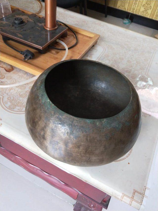 元明老铜钵盂,最大直径28厘米,高16厘米
