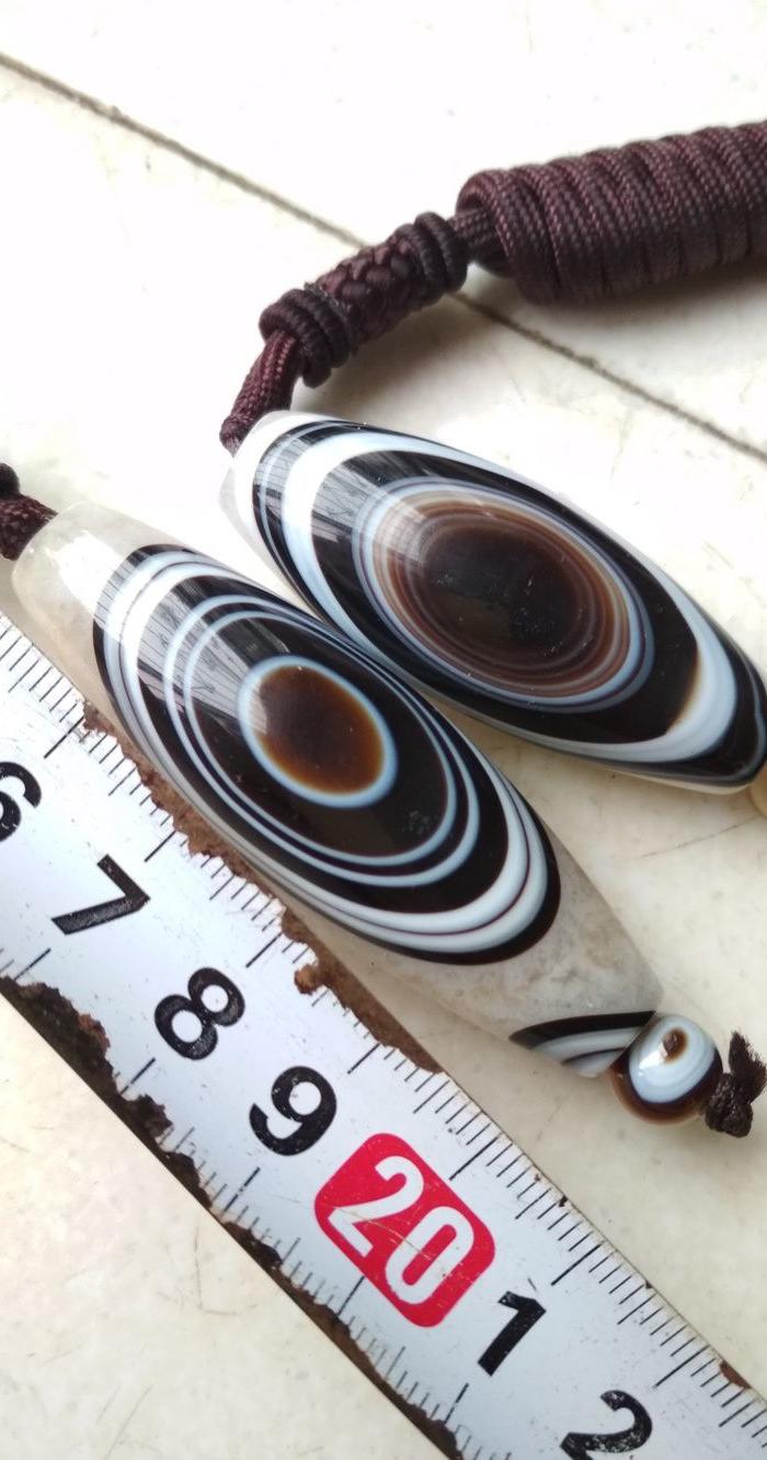 天然玛瑙天眼一对 50g