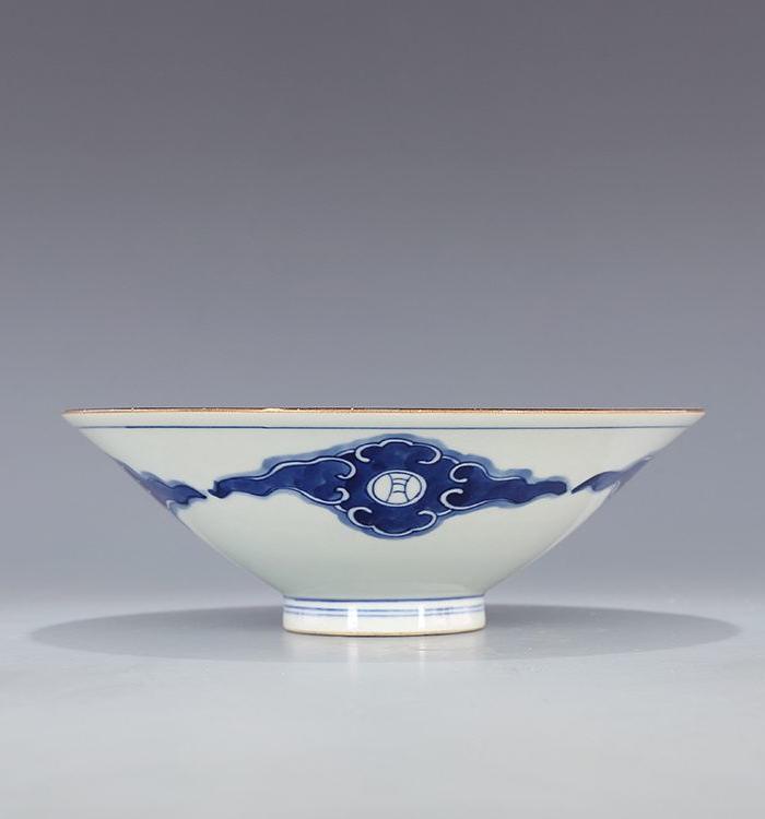 青花龙马穿云纹 大号 斗笠碗