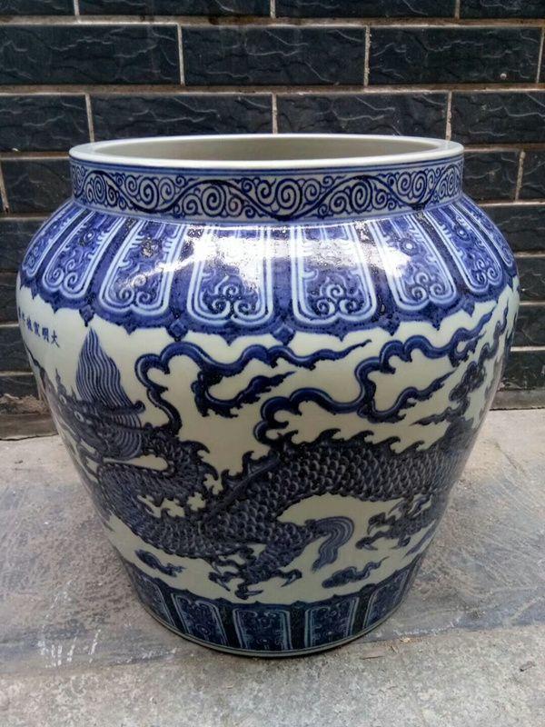 青花龙纹大缸