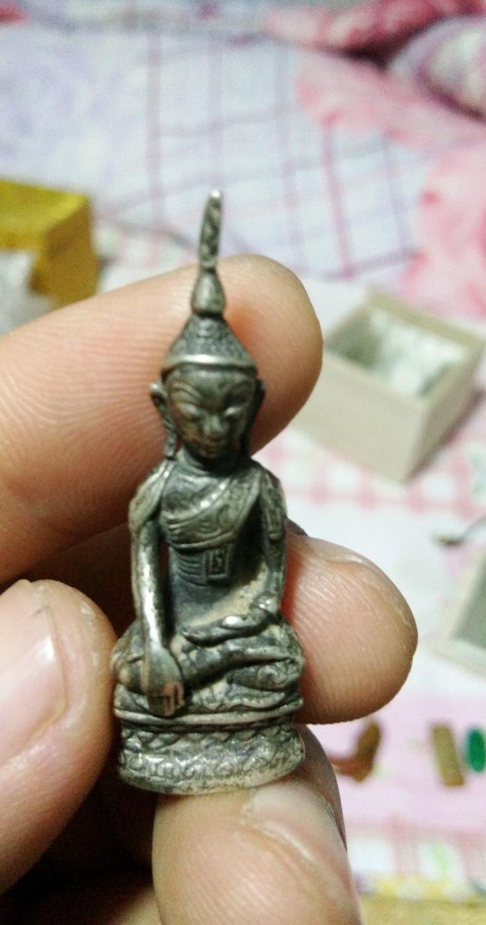 清 银佛坐像 高冠佛