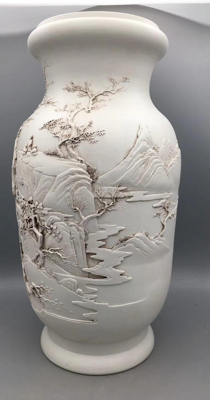 王炳荣山水大瓶