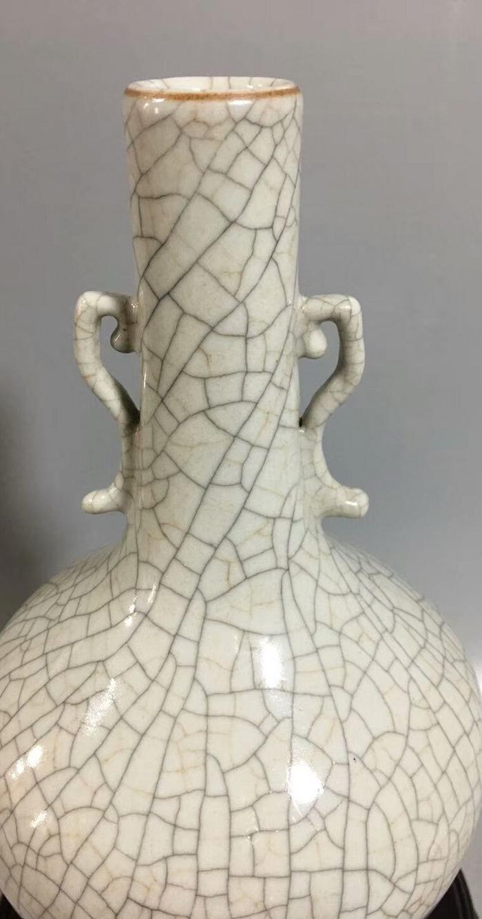 乾隆 官窑双耳胆瓶