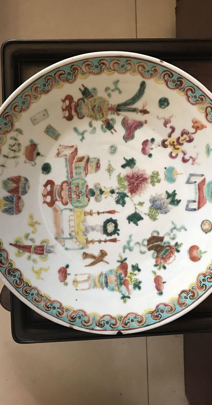 清同治粉彩杂宝大盘子