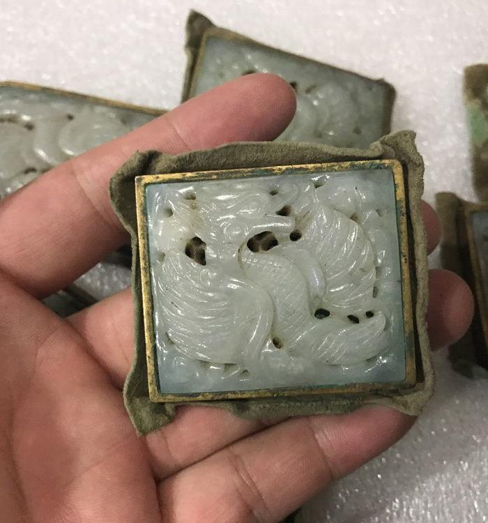 铜鎏金镶嵌和田玉腰带一套