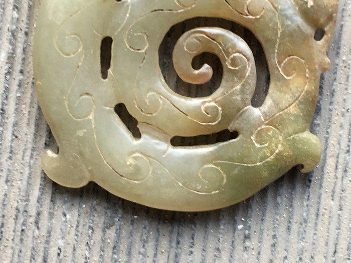 明代和田玉龙佩