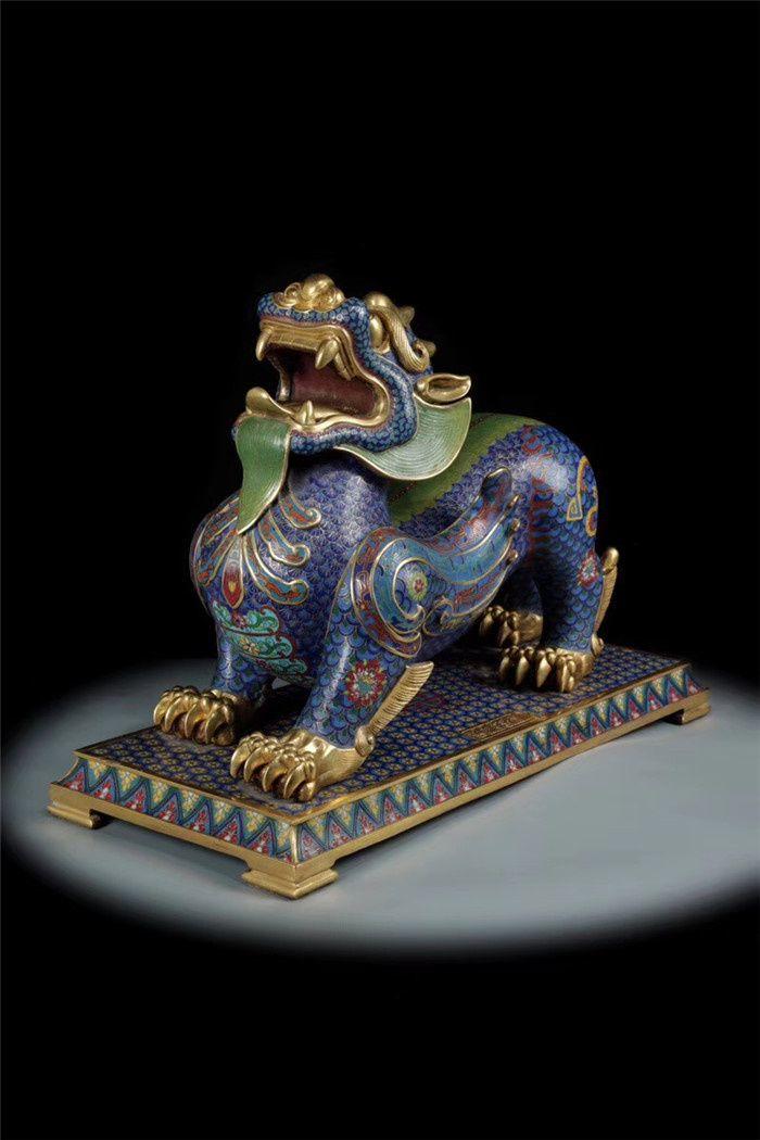 清精铸铜胎景泰蓝掐丝珐琅麒麟摆件一对