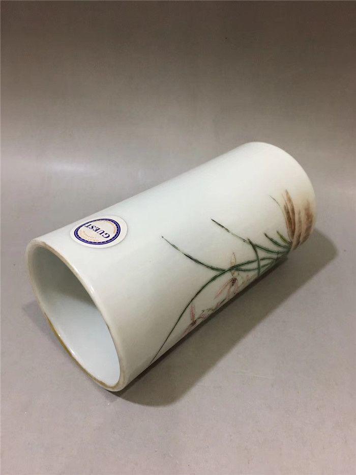清 道光粉彩兰花笔筒