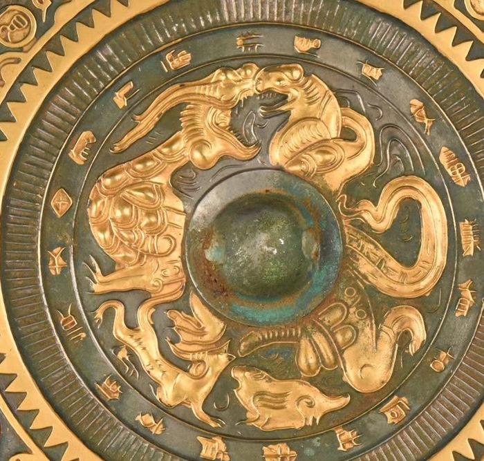 铜流金四大神兽纹透光镜