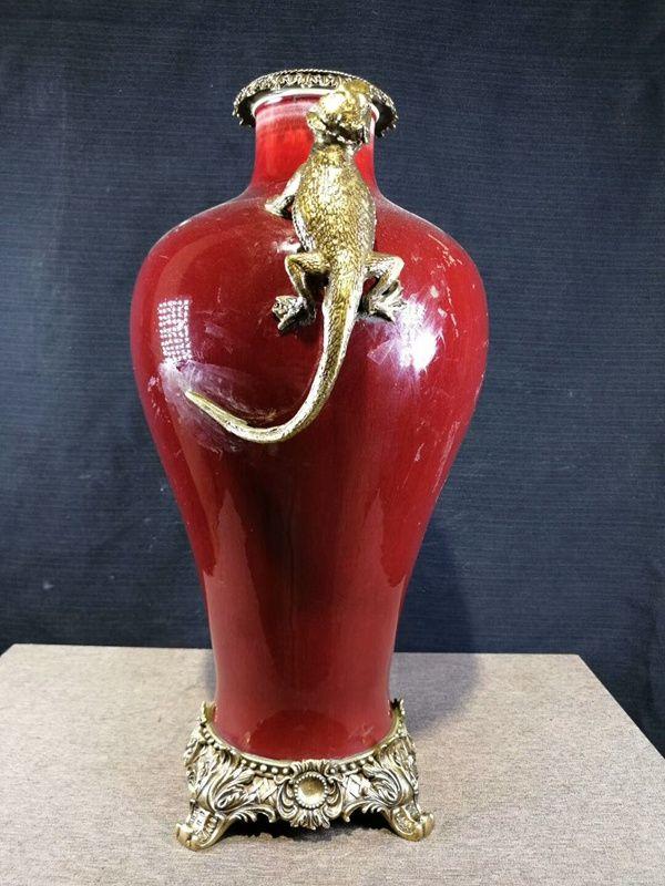 红釉回流铜镶瓷双壁虎耳瓶