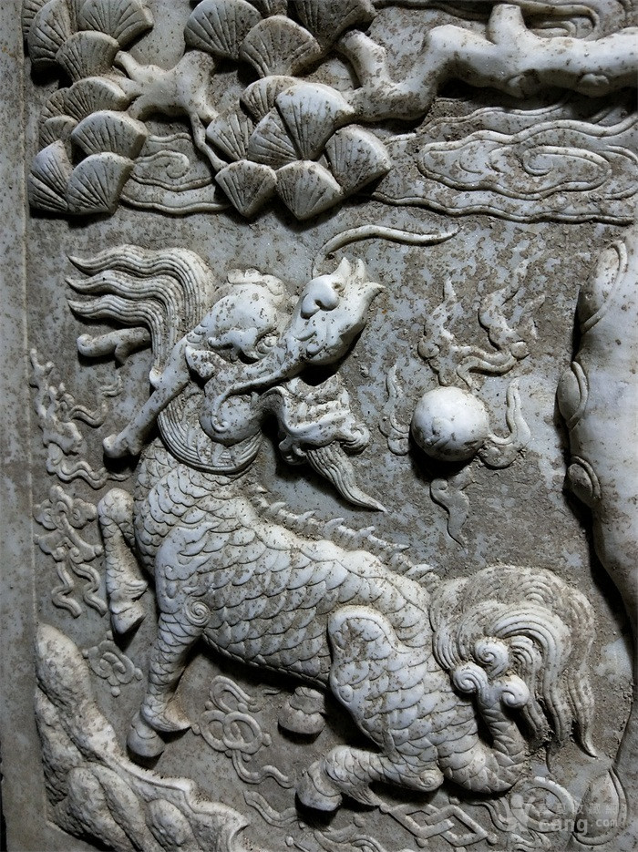 精美高浮雕麒麟石板像
