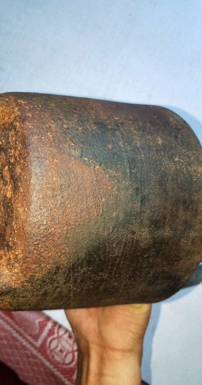 清代老铁器三足水桶