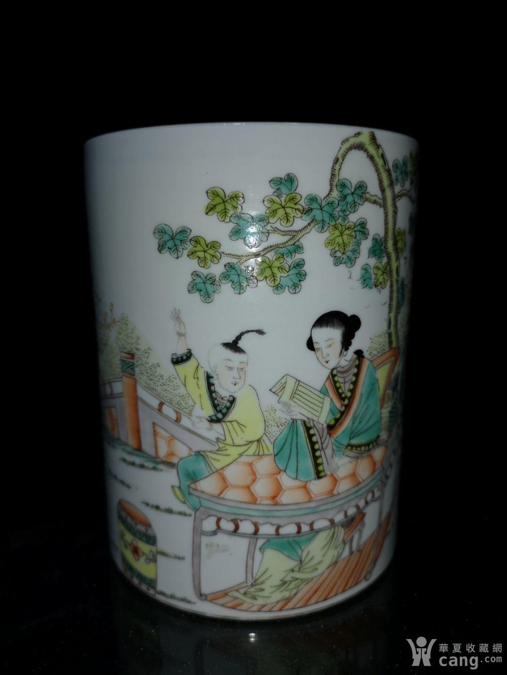 民国时期方家珍作粉彩美人带子纹笔筒