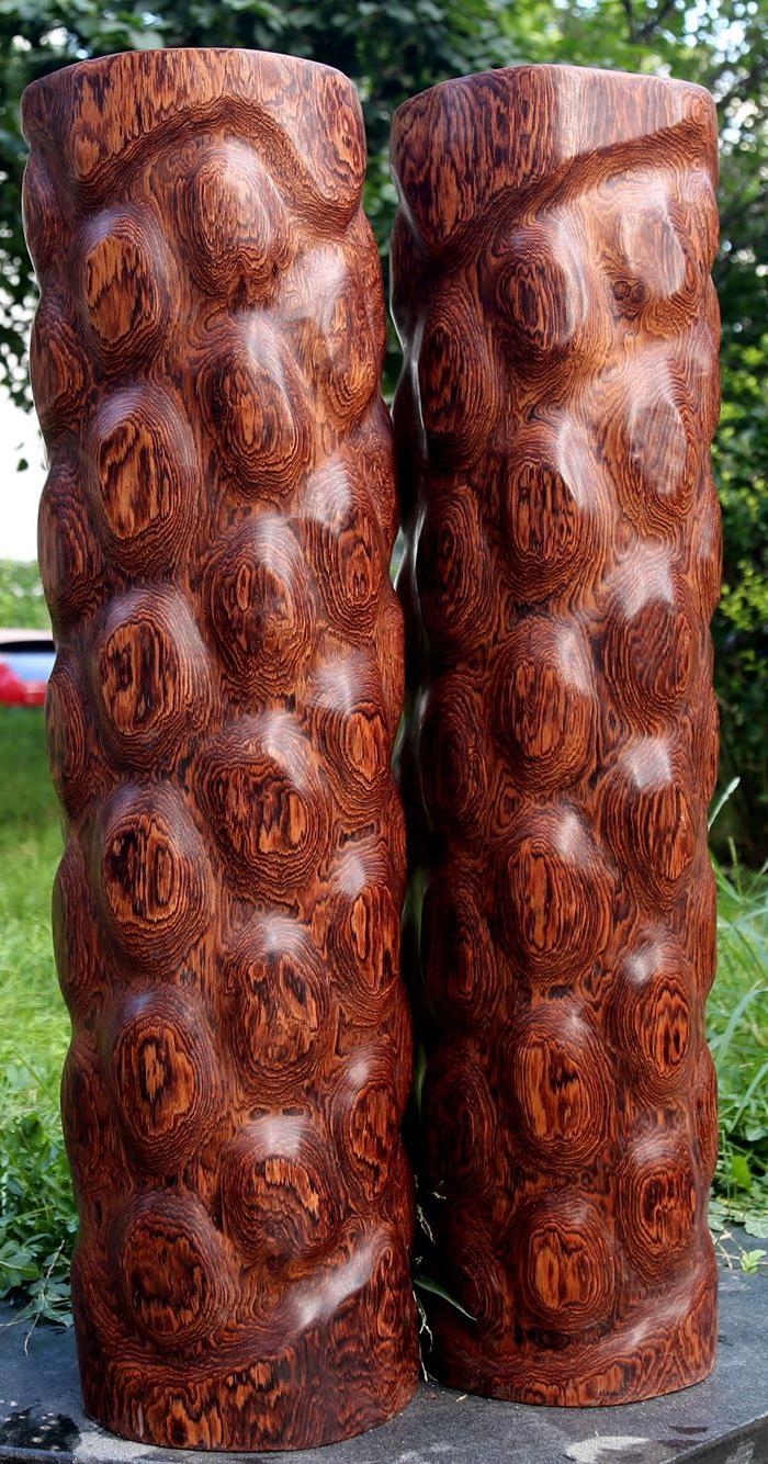 精品木器海南黄花梨花纹一流木头花架 风水柱一对