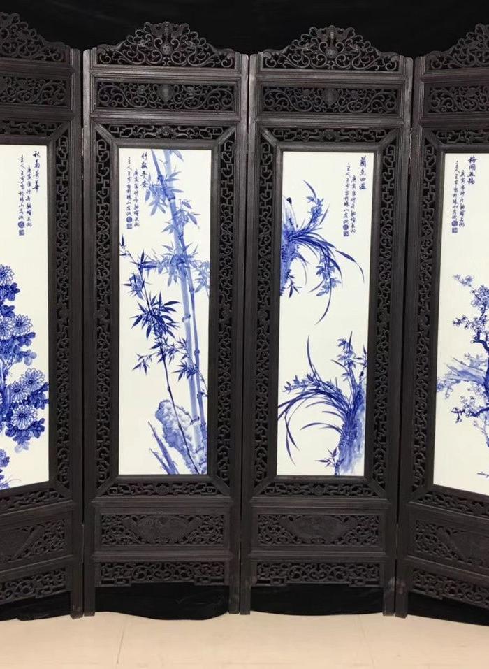 珠山八友之王步 青花《梅兰竹菊》落地四折屏风!