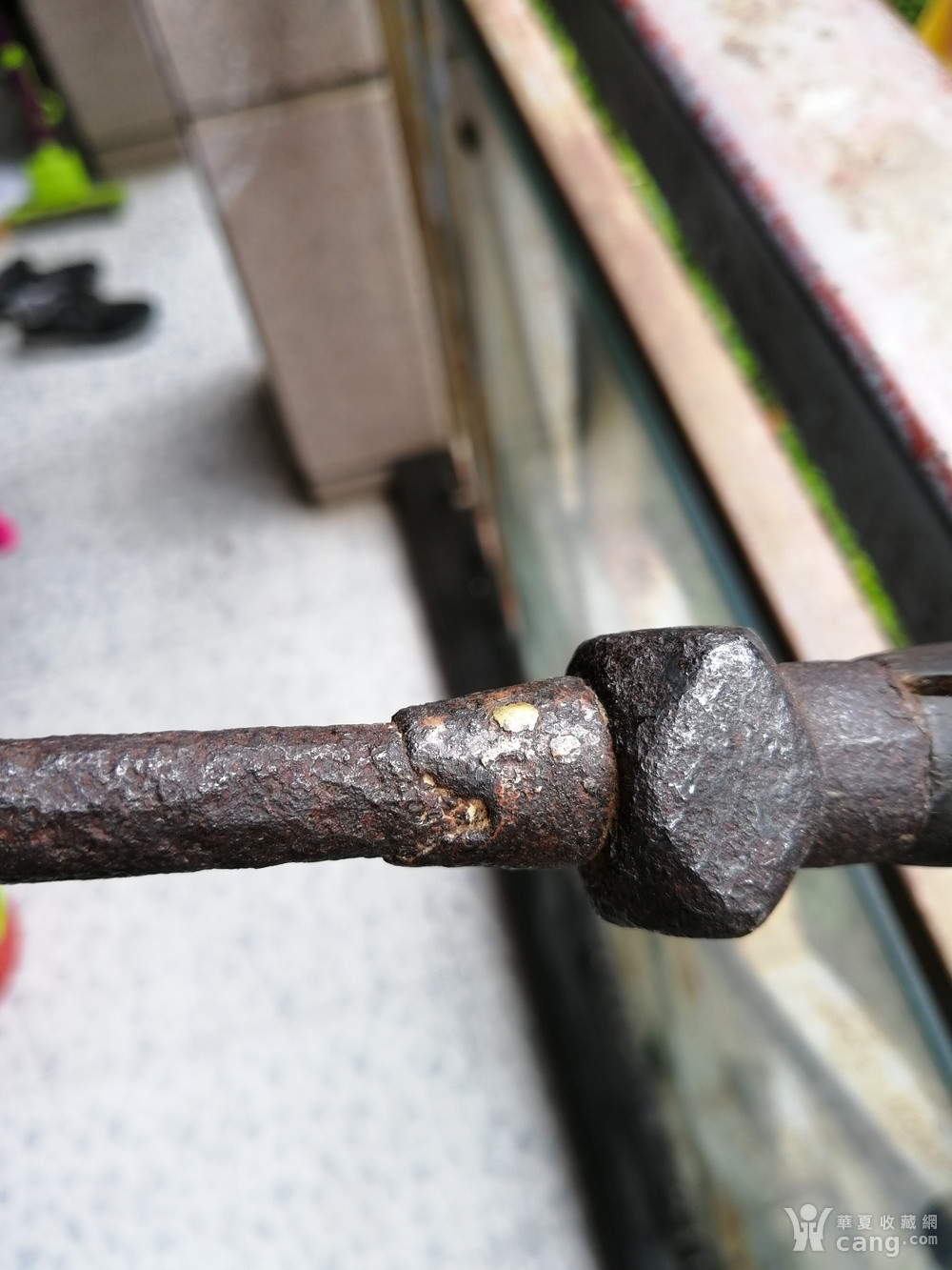 明代铁制兽吞鎏铜立瓜战锤