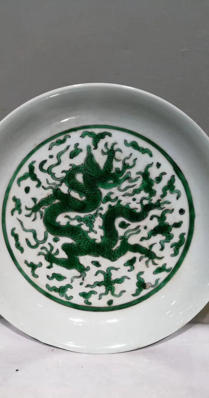 绿彩龙纹盘子一对