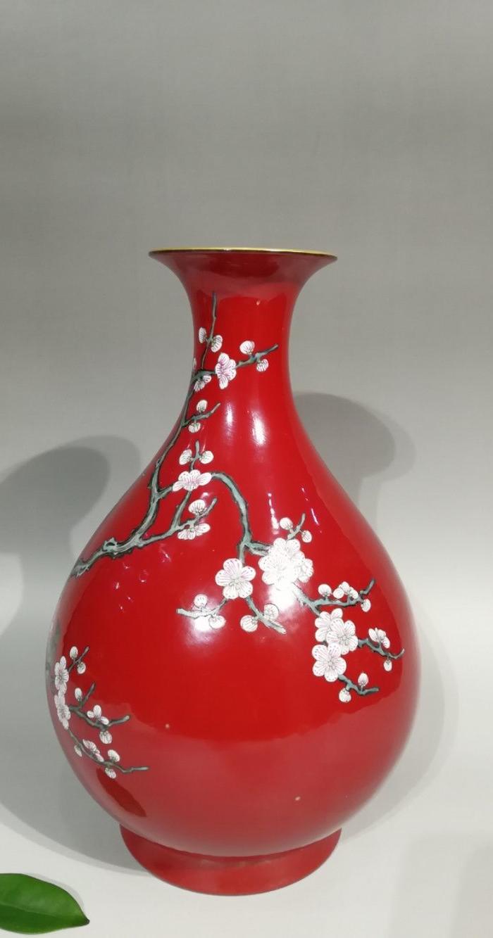 清雍正年郎红喜上眉梢纹玉壶春瓶