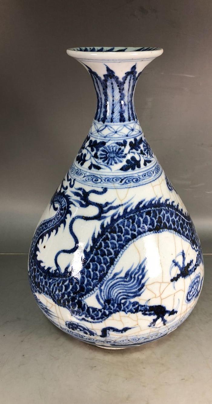 元代青花开片龙纹玉壶春瓶