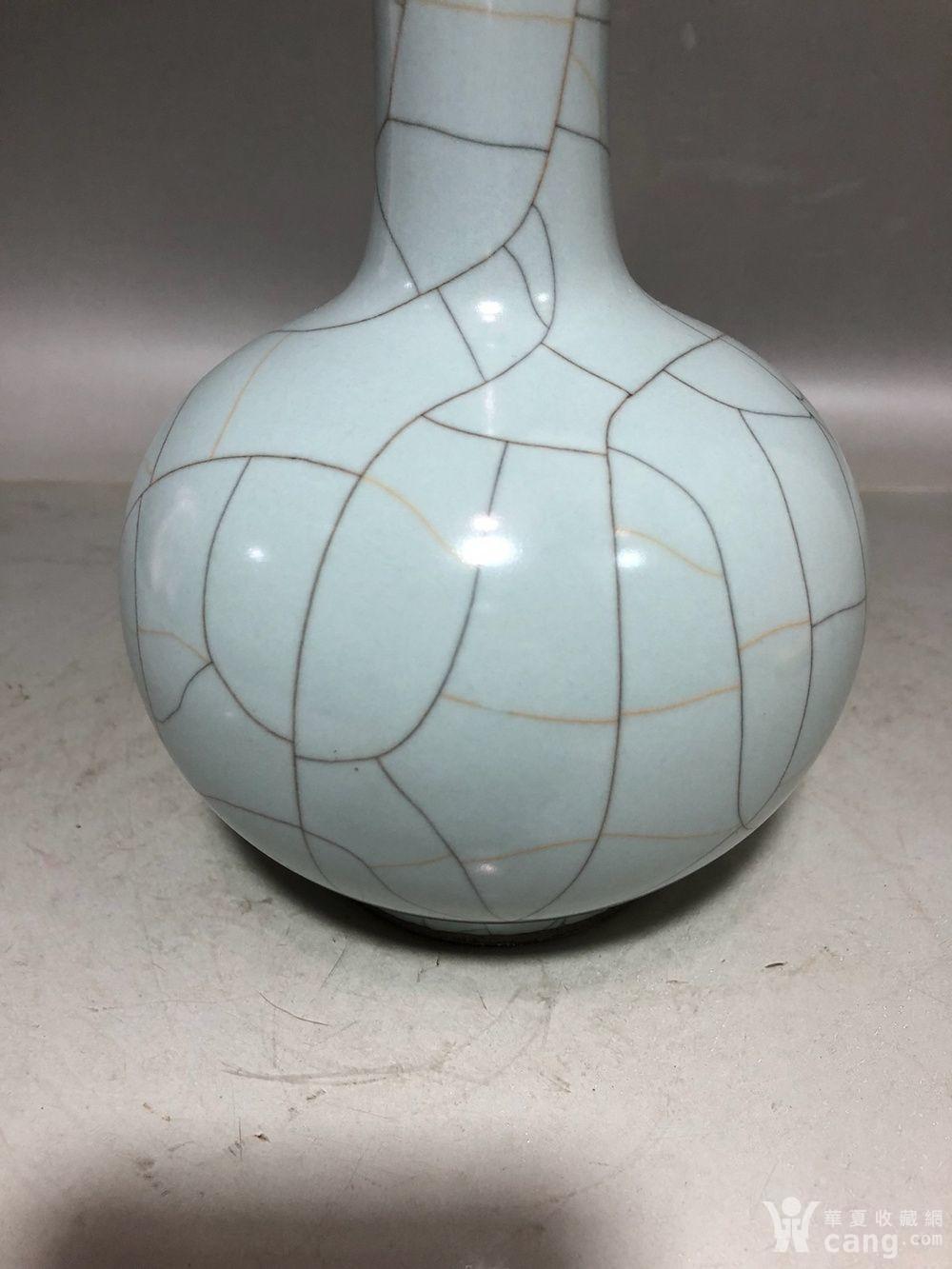 song代豆青釉哥窑开片赏瓶