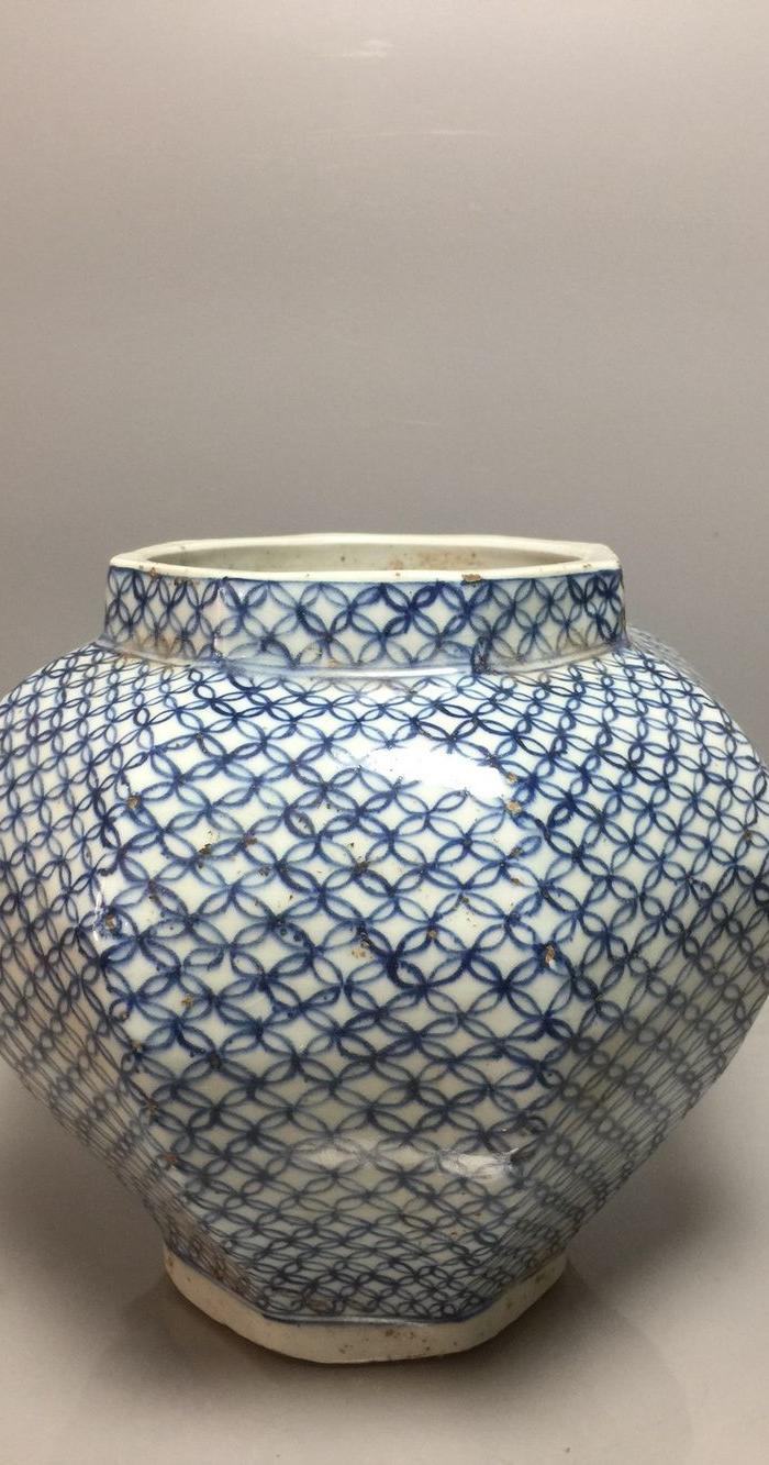 明,青花金钱纹菱形罐